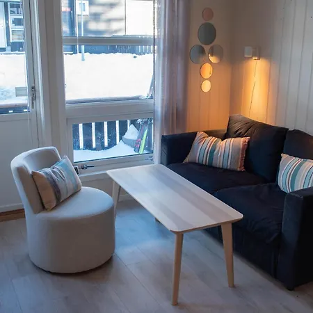 Alpinlandsbyen - In - Out -nr 34